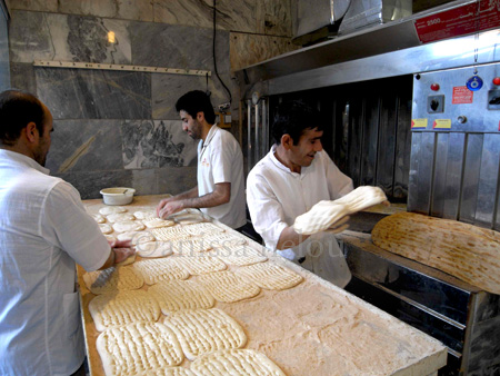 iran-barbari bakery-gettingready to place on hot plate copy