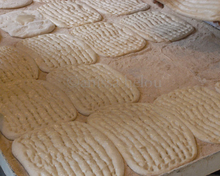 iran-barbari bakery-loaves proofing copy